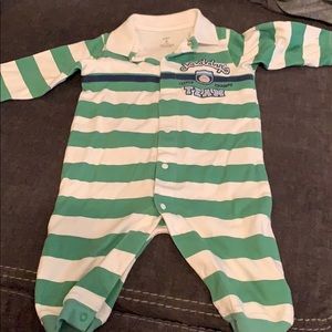 Carter’s one piece long sleeve onesie